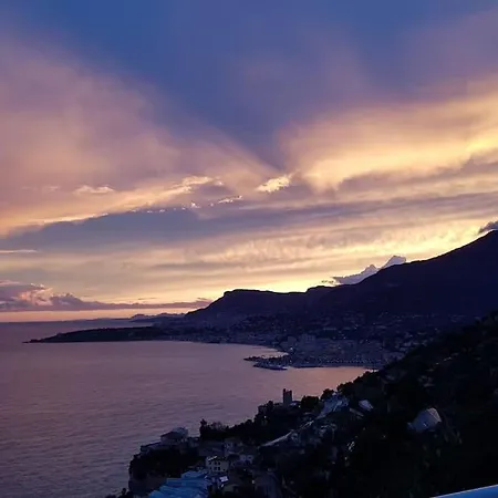 Splendido Attico Sul Mare * Grimaldi (Liguria)
